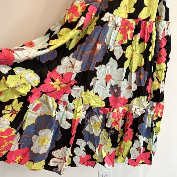 ModCloth Honolulu floral black ruffle cap sleeve tiered maxi dress small new - Picture 6 of 10